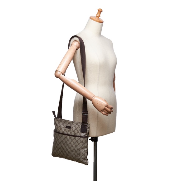 GUCCI GG SUPREME CROSSBODY MESSENGER TRAVEL BAG - Picture 7 of 8